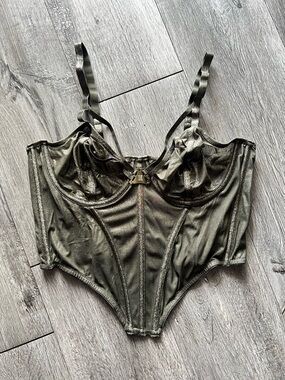 SAVAGE X FENTY GOING PLATINUM MESH BUSTIER | xl